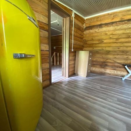 Manor Kolsay Bed & Breakfast Saty Bagian luar foto