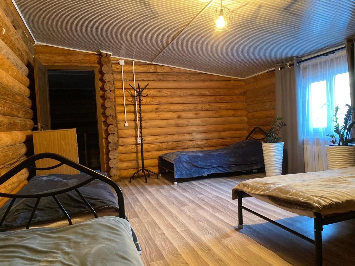 Manor Kolsay Bed & Breakfast Saty Bagian luar foto